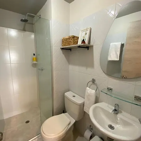 Cozy ,near Beach, Walled Apartamento